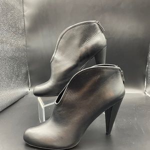 Vince Camuto Bootie